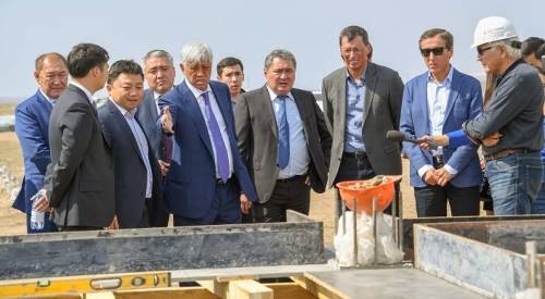 哈薩克斯坦最大的SES正在Kapshagai附近建造