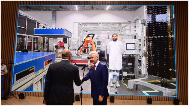 莫斯科市長(zhǎng)索比亞寧啟動(dòng)航天器太陽(yáng)能電池批量生產(chǎn)項(xiàng)目