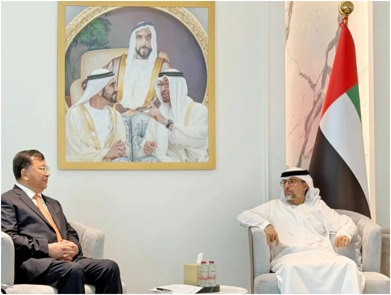 中國(guó)鐵建董事長(zhǎng)戴和根與阿聯(lián)酋能源與基礎(chǔ)設(shè)施部部長(zhǎng)蘇海爾·穆罕默德·馬茲魯伊舉行會(huì)談