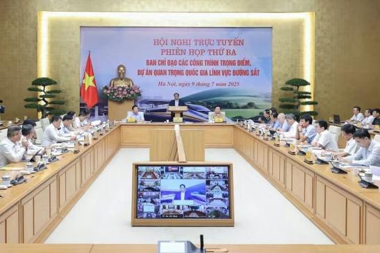 越南總理:8月啟動(dòng)南北高鐵與老街-河內(nèi)-海防鐵路項(xiàng)目征地清理工作