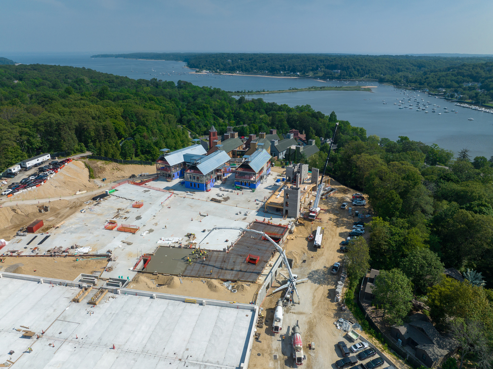 斯堪斯卡公司為紐約人工智能研究大樓進(jìn)行木結(jié)構(gòu)封頂