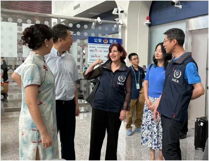 IAEA副總干事考察同方威視海南封關(guān)查驗設(shè)備