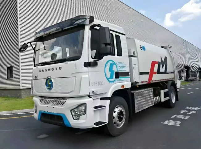 陜汽商用車純電動(dòng)環(huán)衛(wèi)裝備中標(biāo)烏茲別克斯坦政府項(xiàng)目