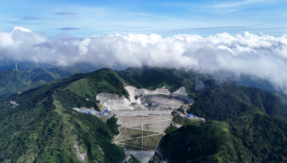 廣西首座抽水蓄能電站上水庫開始蓄水