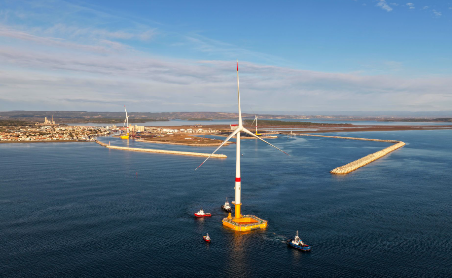 法國(guó)EolMed漂浮式風(fēng)電項(xiàng)目首臺(tái)風(fēng)機(jī)開始海上安裝